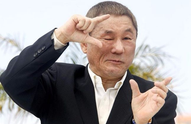 Takeshi Kitano mimica.jpg